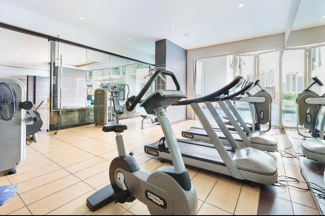 Ksl Citymall 15-20Pax 4B4B Privatelift-Smarttv70Inch-Netflix Johor Bahru Apartment